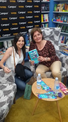 Firma de libros Oliva Ardey