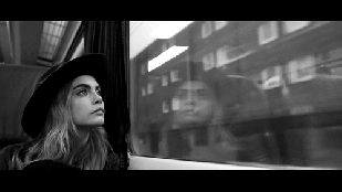 Los libros de Jade. La chica del tren. GIF